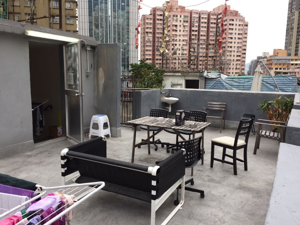 Sai Ying Pun Cozy Shared Flat-5-mins-walk-from-mtr-station - Western District - Bedroom - Homates Hong Kong