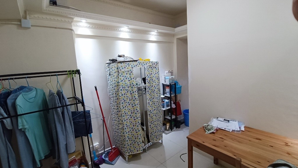 Prince Edward Coliving Space for rent 利盛大廈(共居空間)出租 share kitchen Toilet  - Prince Edward - Bedroom - Homates Hong Kong