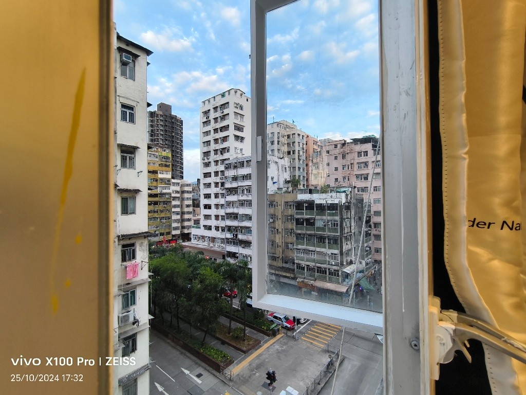 New shared apartment with separate rooftop garden 60ft to 90ft room size - 深水埗 - 房间 (合租／分租) - Homates 香港