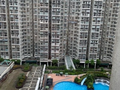 Hong Kong -  - 麗港城1期8座中層