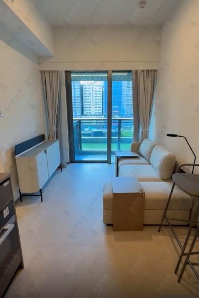 地理位置優越：位於天璽．天 1期核心區域，交通便利，附近有商場、超市、餐飲及生活配套設施，生活方便。  戶型實用：B1房佈局方正，採光良好，居住舒適。  安靜舒適：低層位置，遠離噪音，適合追求寧靜生活的人士。  設施完善：社區提供24小時保全、停車位及健身設施，生活便利安全。 - 九龍城 - 住宅 (整間出租) - Homates 香港