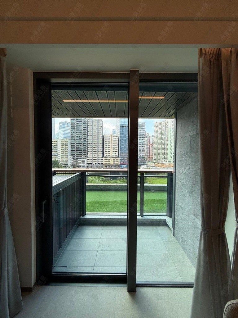 地理位置優越：位於天璽．天 1期核心區域，交通便利，附近有商場、超市、餐飲及生活配套設施，生活方便。  戶型實用：B1房佈局方正，採光良好，居住舒適。  安靜舒適：低層位置，遠離噪音，適合追求寧靜生活的人士。  設施完善：社區提供24小時保全、停車位及健身設施，生活便利安全。 - 九龍城 - 住宅 (整間出租) - Homates 香港