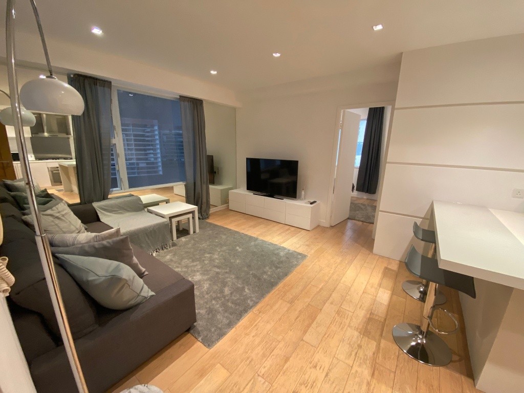 Fully furnished 1BR apartment in Caine Road (Mid-levels) in Caine building (22 Caine road) - 中半山/金钟 - 住宅 (整间出租) - Homates 香港