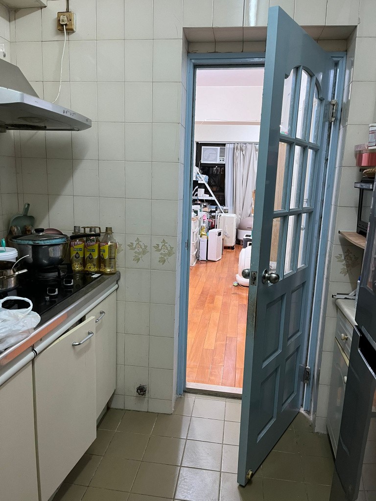 行去旺角5分鐘・房間合租・要有穩定收入 - 旺角/油麻地 - 房间 (合租／分租) - Homates 香港