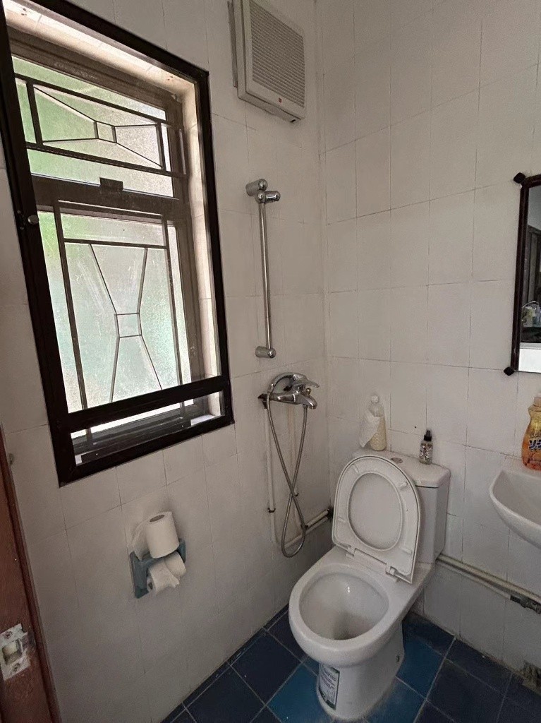 F017GD Cheung Shue Tan Village  male room for rent  - 沙田/火炭 - 房間 (合租／分租) - Homates 香港