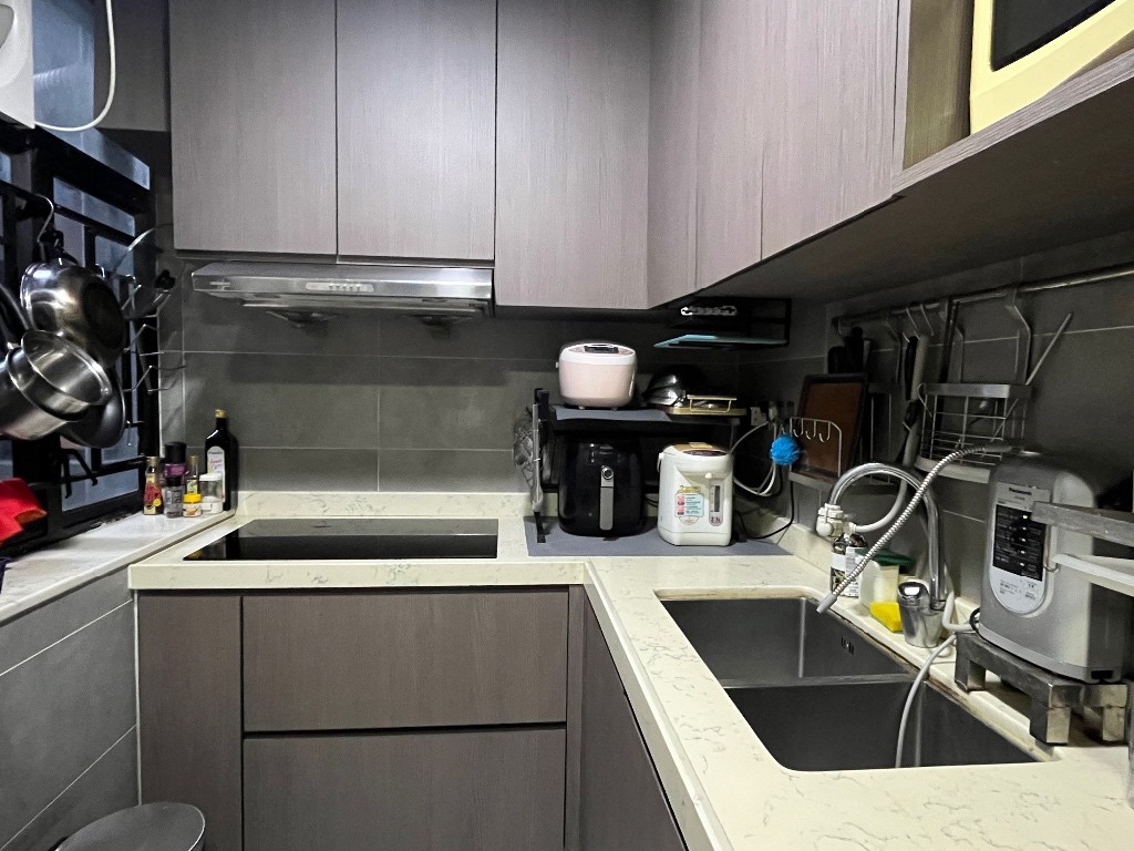 招一女室友 觀塘 分租一書睡房 光猛 全新裝修 乾淨安靜 - 觀塘/秀茂坪 - 房間 (合租／分租) - Homates 香港