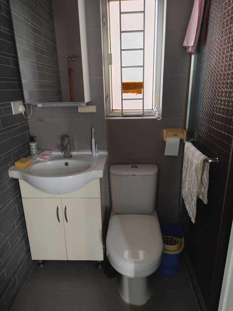 開揚交通方便新裝簡潔光猛房 - 屯门 - 房间 (合租／分租) - Homates 香港