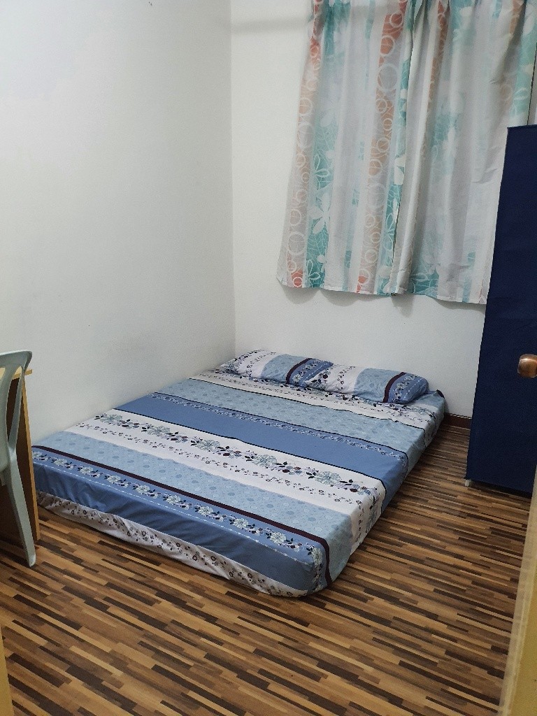 Middle Room at Taman Puchong Indah, Puchong -  - Bedroom - Homates Malaysia