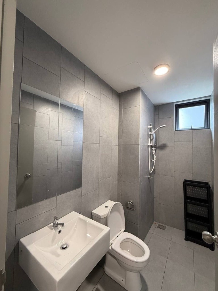 Cozy Medium Room for Rent -  - 房间 (合租／分租) - Homates 马来西亚
