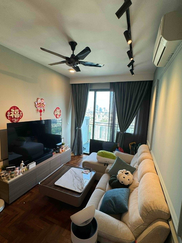 Middle Room for Rent — Fully Furnished 3R2B Condo (876 sq ft), Old Klang Road -  - 房間 (合租／分租) - Homates 馬來西亞