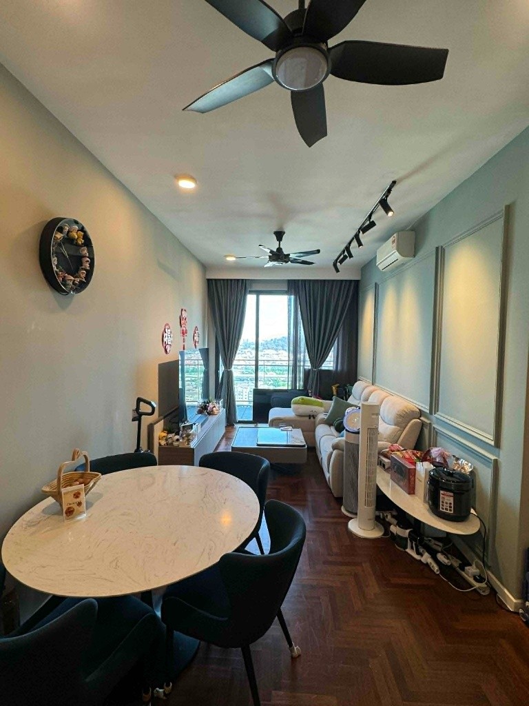 Middle Room for Rent — Fully Furnished 3R2B Condo (876 sq ft), Old Klang Road -  - 房間 (合租／分租) - Homates 馬來西亞