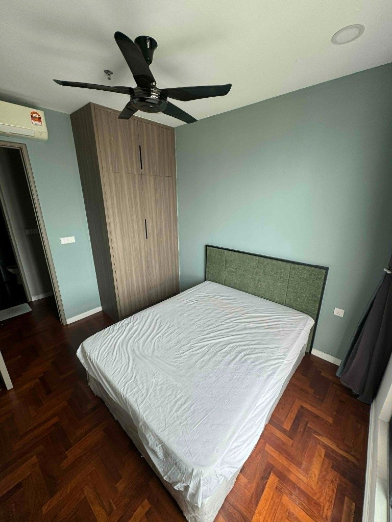 Middle Room for Rent — Fully Furnished 3R2B Condo (876 sq ft), Old Klang Road -  - 房間 (合租／分租) - Homates 馬來西亞