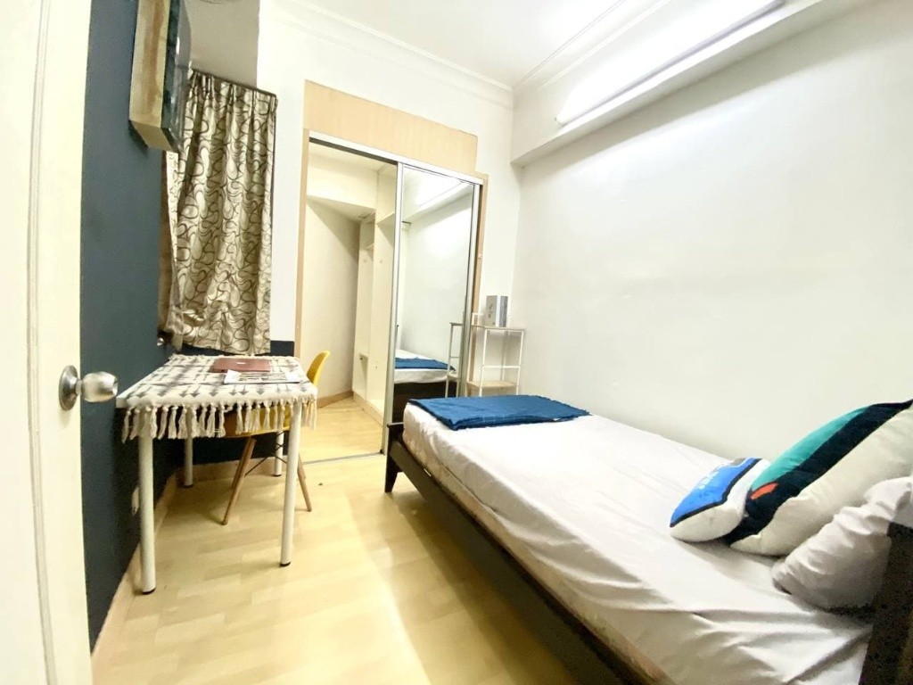 Spacious Room with Ample Storage 📦 Near LRT 🚄 Your Perfect Haven for Convenience and Comfort! 🪄 - Wilayah Persekutuan Kuala Lumpur - Flat - Homates Malaysia