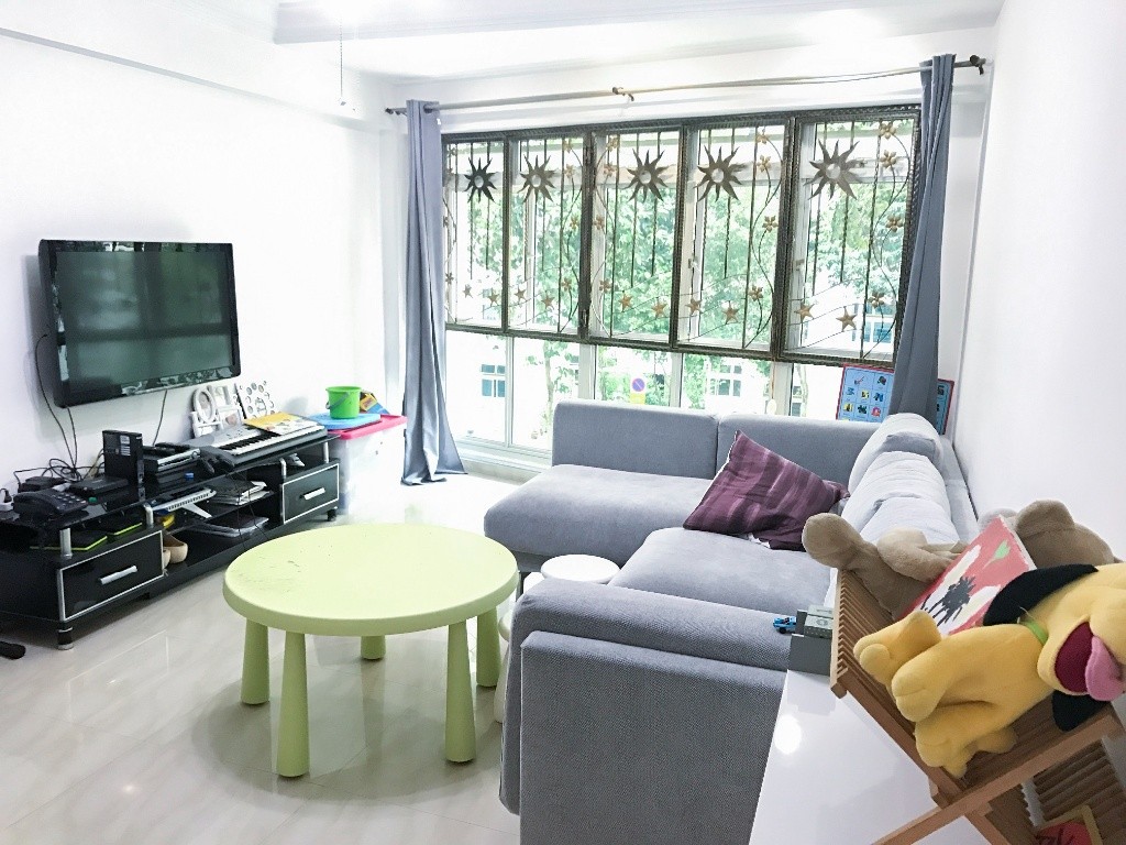 Punggol Blk 107B room for rent (young chinese family) - Punggol - Bedroom - Homates Singapore