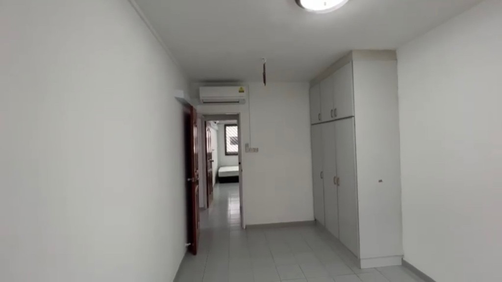 Looking for Housemate - Hougang 後港 - 分租房間 - Homates 新加坡