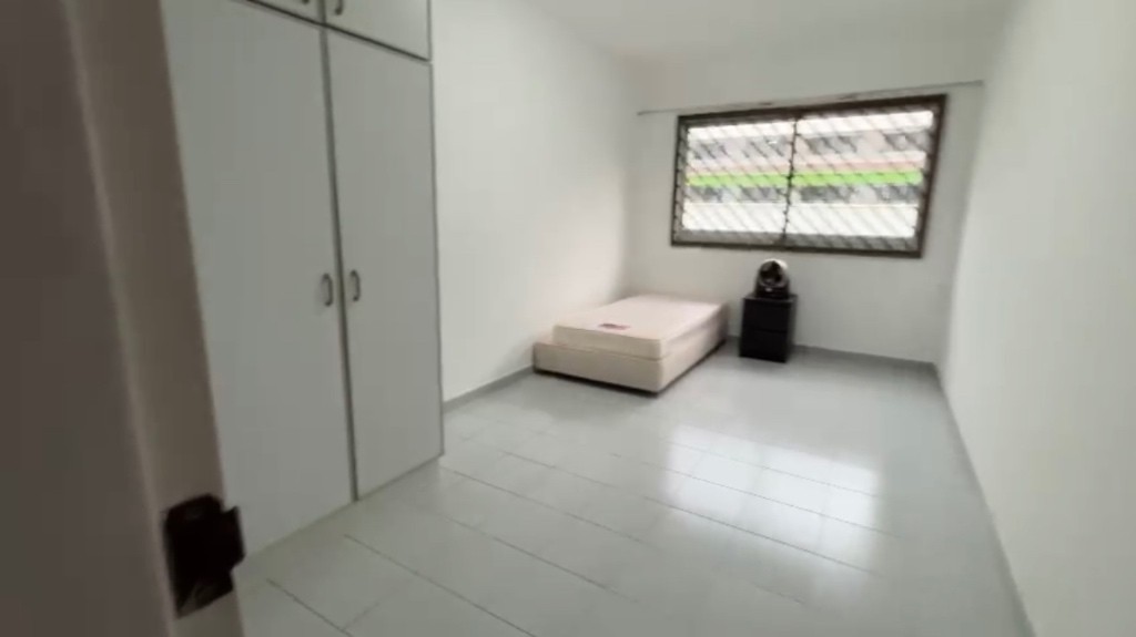 Looking for Housemate - Hougang 後港 - 分租房間 - Homates 新加坡