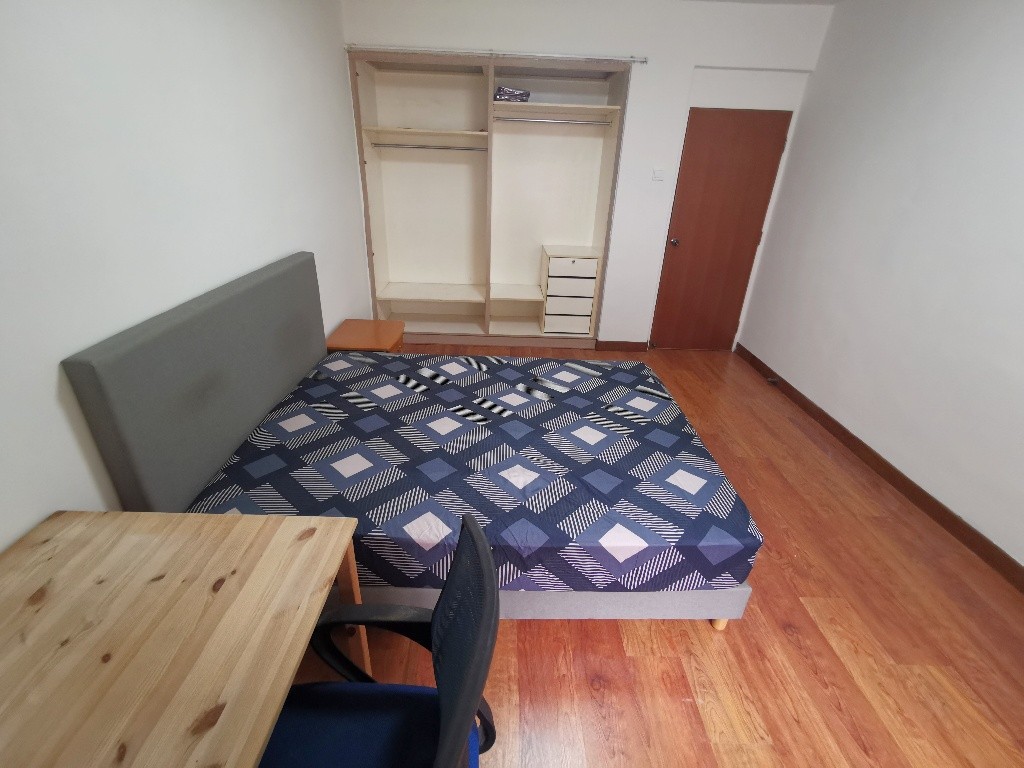 Immediate Available - Common Room/FOR 1 PERSON STAY ONLY/Private Bathroom/Include Utilities/Wifi/Aircon/No Agent Fee/Light Cooking Allowed/Washing Machine - Marymount - Bedroom - Homates Singapore