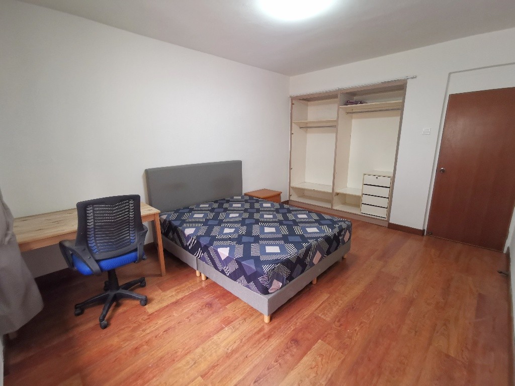 Immediate Available - Common Room/FOR 1 PERSON STAY ONLY/Private Bathroom/Include Utilities/Wifi/Aircon/No Agent Fee/Light Cooking Allowed/Washing Machine - Marymount - Bedroom - Homates Singapore