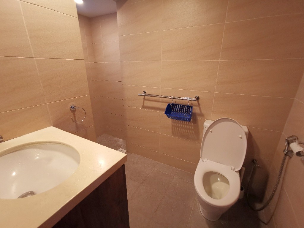 Immediate Available - Common Room/FOR 1 PERSON STAY ONLY/Private Bathroom/Include Utilities/Wifi/Aircon/No Agent Fee/Light Cooking Allowed/Washing Machine - Marymount 瑪麗蒙 - 分租房间 - Homates 新加坡