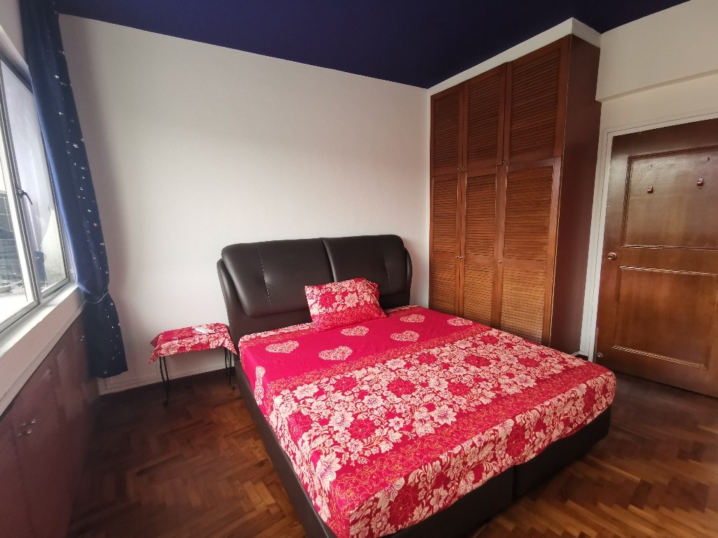 Available 26Sep -Common  Room/Strictly Single Occupancy/Wifi/Aircon/no Owner Staying/No Agent Fee/Cooking allowed /Beauty World/King Albert Park/ Clementi Park/ Clementi MRT - Clementi - Bedroom - Homates Singapore