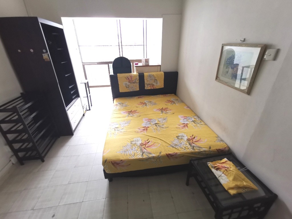 Available 03 Oct -CommonRoom/Strictly Single Occupancy/no Owner Staying/No Agent Fee/Private Bathroom/Cooking allowed/Near Somerset MRT/Newton MRT/Dhoby Ghaut MRT - Somerset - Bedroom - Homates Singapore
