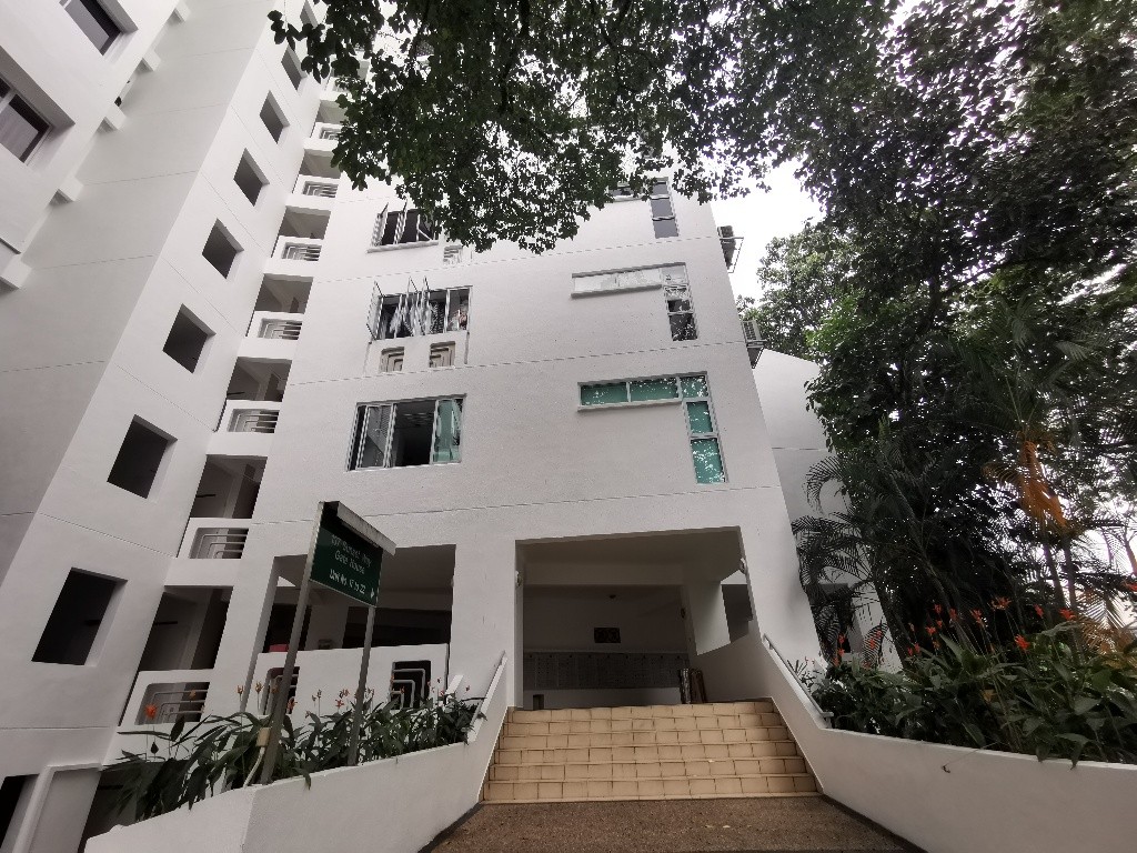 Clementi Park/Near Tradehub 21/Clementi MRT/ Available 01 Oct  Common  Room/Strictly Single Occupancy/no Owner Staying/No Agent Fee/Cooking allowed / Clementi Park/ Near Trade Hub 21/ Shuttle Service  - Homates 新加坡