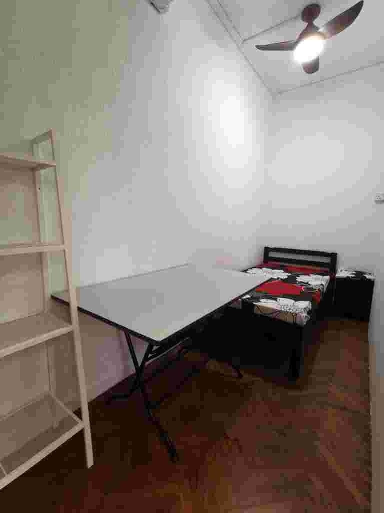 Available 10 Oct - Common Room/Strictly Single Occupancy/no Owner Staying/No Agent Fee/Cooking allowed / Tiong bahru / Outram  - Tiong Bahru 中嗒魯 - 整個住家 - Homates 新加坡