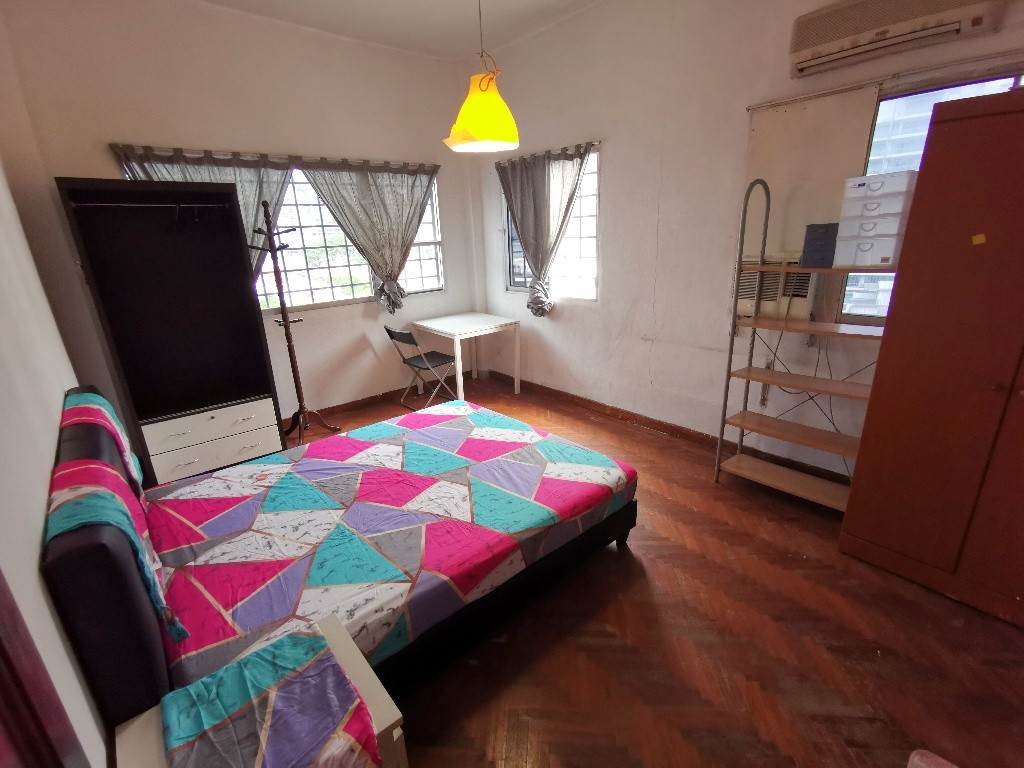 Available 02 Dec-Common Room/Strictly Single Occupancy/no Owner Staying/No Agent Fee/Private Bathroom/Cooking allowed/Near Somerset MRT/Newton MRT/Dhoby Ghaut MRT - River Valley - Bedroom - Homates Singapore