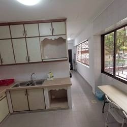 Near Novena MRT/Toa Payoh MRT/Caldecott MRT - 5a Kim Keat Close  Common Room/FOR 1 PERSON STAY ONLY/ *Next to Whampoa food center &amp; NTUC supermarket* Wifi/No owner staying/No Agent Fee/Cooking - Homates 新加坡