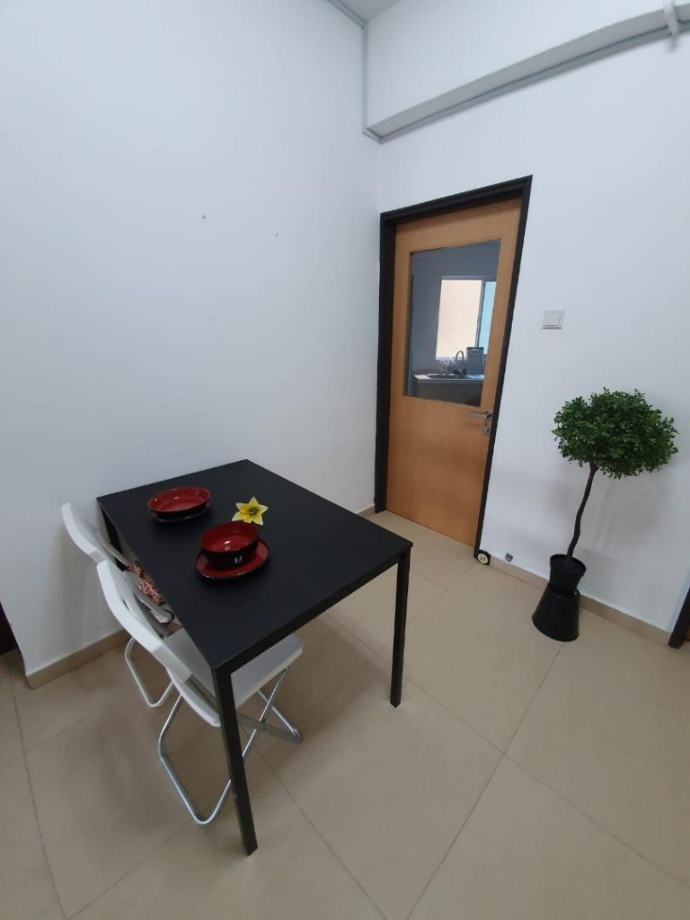 Master Room/FOR 1 PERSON STAY ONLY/Wifi/No owner staying/No Agent Fee / Cooking allowed/Near Toa Payoh/ Boon Keng / Novena MRT / Available 21 Dec - Novena 诺维娜 - 分租房间 - Homates 新加坡