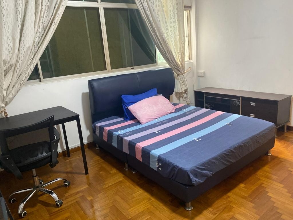 Available 02 Jan - Common RoomT/Long Term Lease/1 Person Stay Only/No Owner Staying/Fully Furnished with Bed/Wardrobe/WIFI/2 Shared Bathroom/allowed Cooking/Balestier / Toa Payoh and Novena MRT - Toa  - Homates Singapore