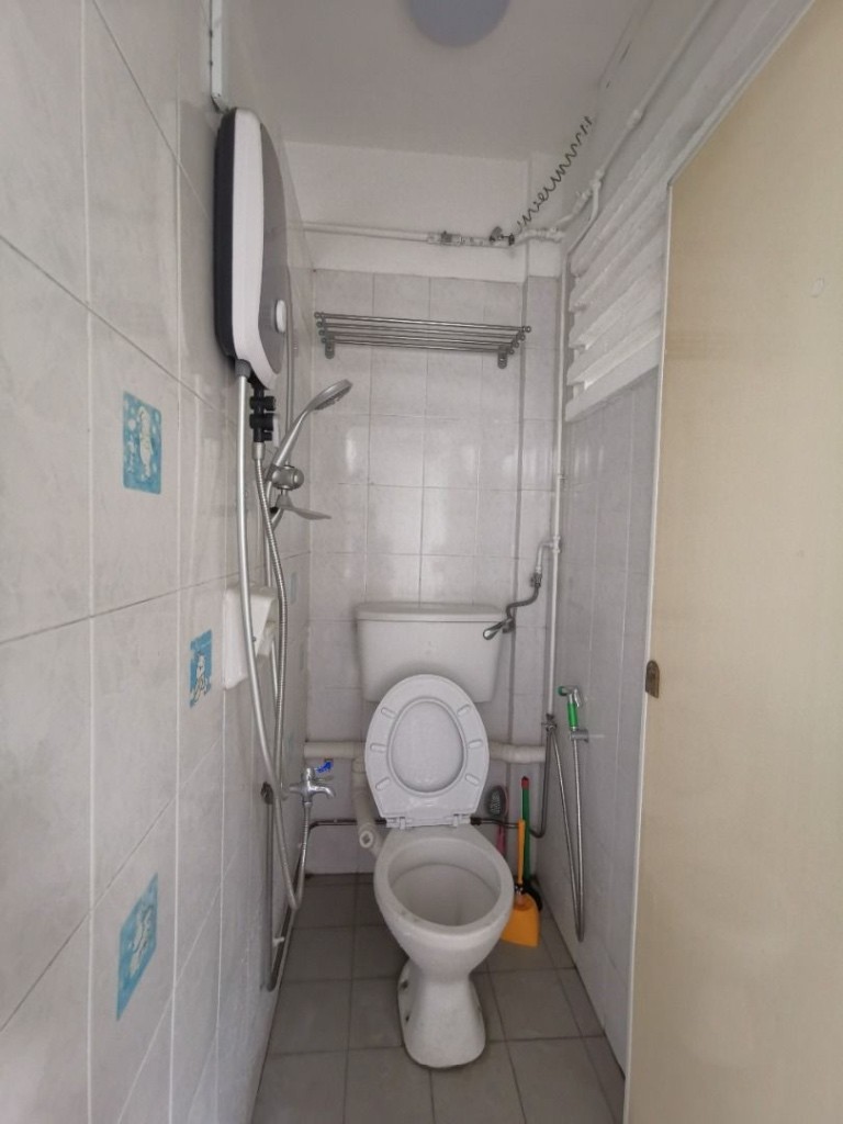 👉Common Room/FOR 1 PERSON STAY ONLY/Next to Whampoa food center &amp; supermarket/Wifi/No owner staying/No Agent Fee/Cooking allowed/Near Novena MRT/Toa Payoh MRT/Caldecott MRT /Available 12 Jan - - Homates 新加坡