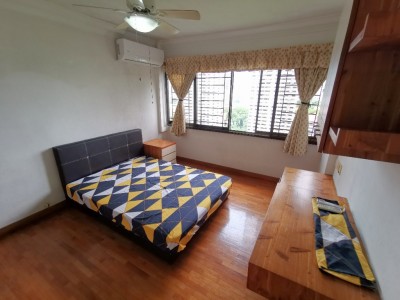 Available 4 May/Common Room/1 or 2 person stay/Shared bathroom/WIFI/  Air-con/no Owner Staying /No Agent Fee/Cooking allowed/Near Braddell MRT/Marymount MRT/Caldecott MRT -  10B Braddell Hill, #11-xx, Singapore 579721