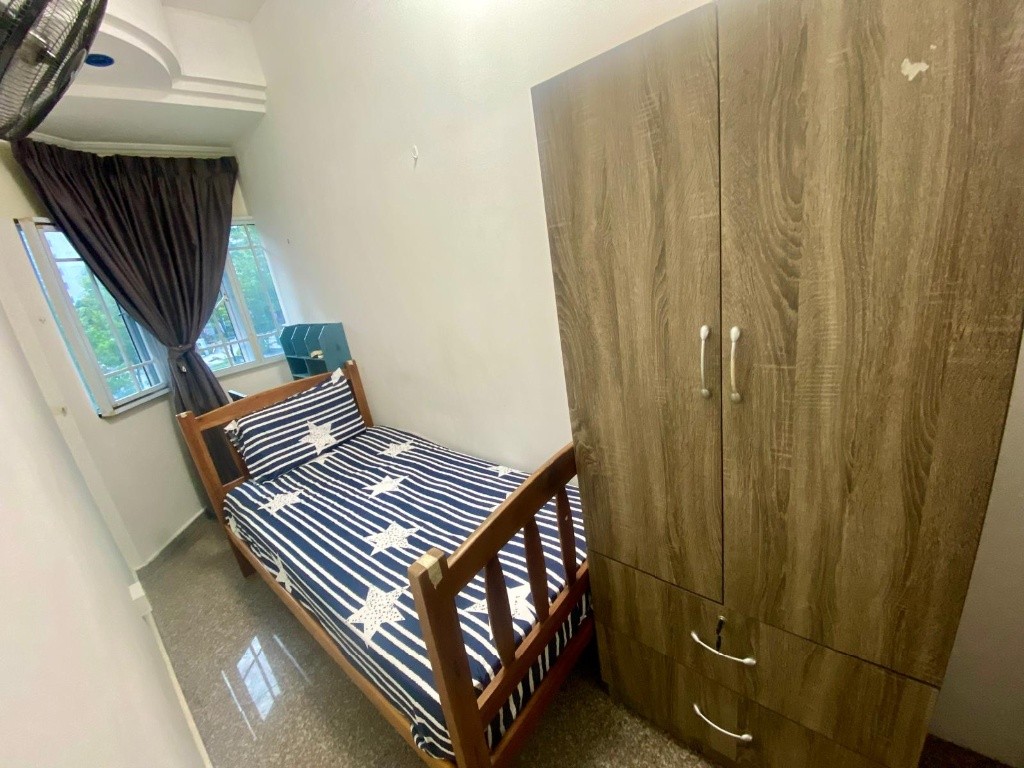 Available Immediate-Common Room / 1 or 2 person stayy/no Owner Staying/No Agent Fee/Cooking allowed/ Shared Bathroom/Novena MRT / Boon Keng MRT / Toa Payoh MRT / Farrer Park  - Farrer Park - Bedroom - Homates Singapore