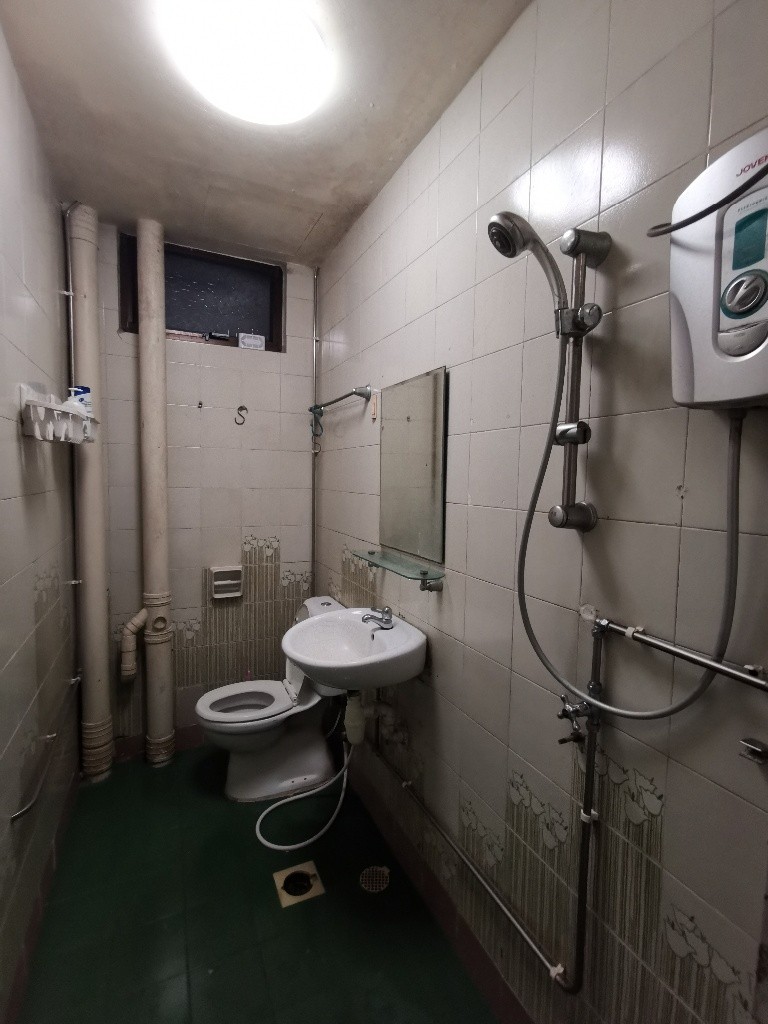 Common Room/1 person stay/No Owner Staying/Fully Furnished /WIFI/2 Shared Bathroom/allowed Light Cooking/ Balestier / Toa Payoh/Novena MRT /Available Immediate - Toa Payoh 大巴窑 - 分租房间 - Homates 新加坡