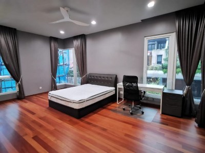 Serangoon Garden Estate, Landed Semi-D, Spacious room with attached bathroom - Serangoon Garden Estate, Landed Semi-D