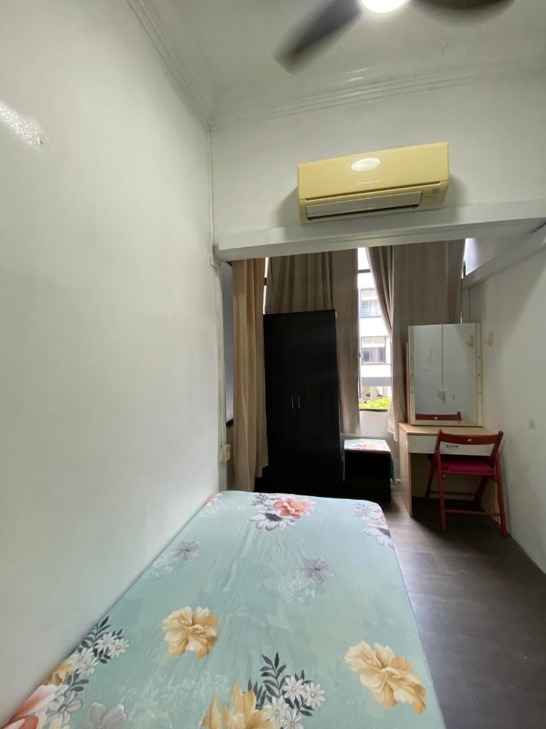 EAST GROVE Common Room/no Owner Staying/No Agent Fee/Cooking allowed/Kembangan MRT / Bedok MRT/ Eunos  MRT/ Available Immediate - Kembangan - Bedroom - Homates Singapore