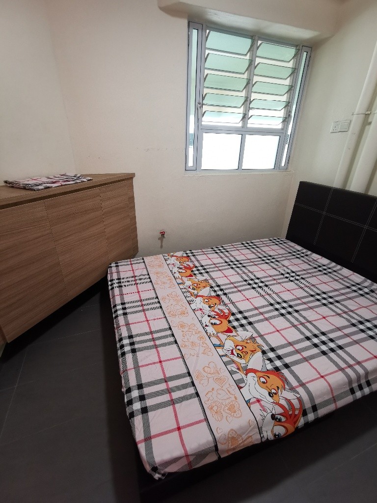 BLK 124 IVORY HEIGHTS RM6 - Boon Lay 文礼 - 分租房间 - Homates 新加坡