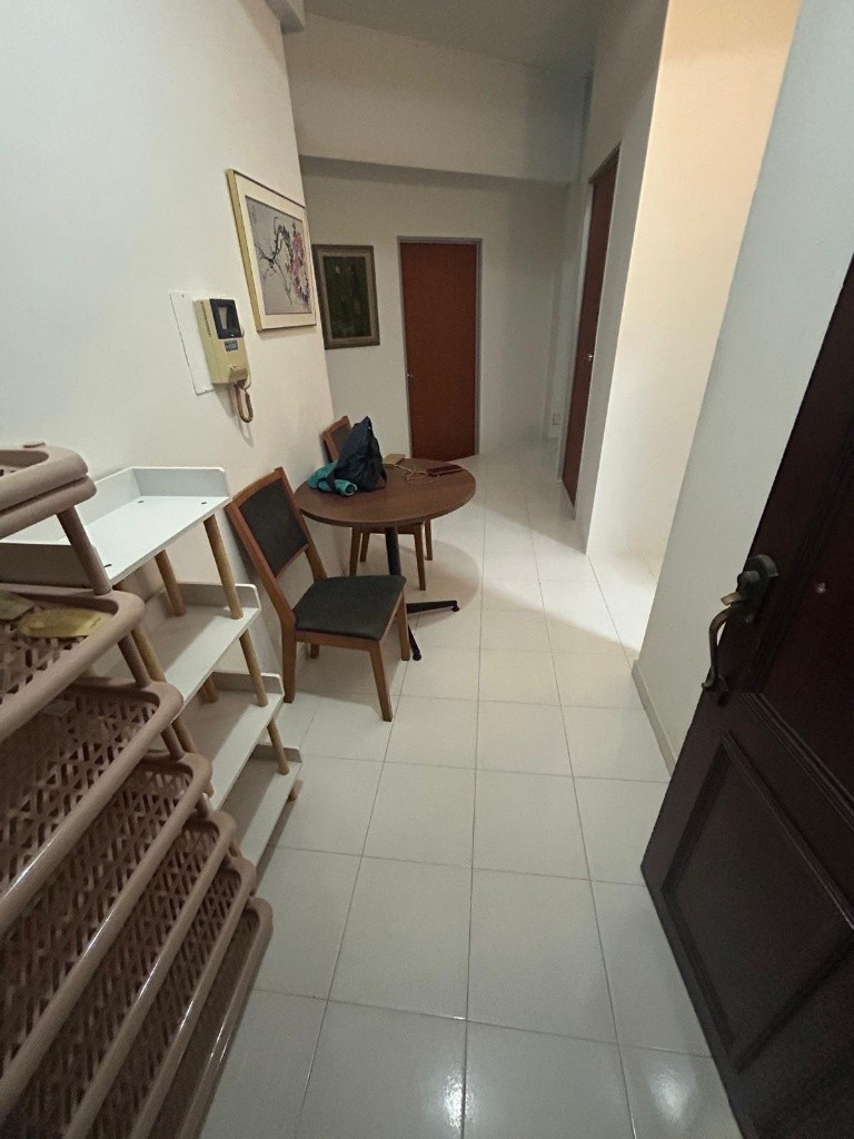 BALESTIER REGENCY 5 Superior Queen Room /1  persons stay/No Owner Staying/Fully Furnished /WIFI/2 Shared Bathroom/allowed Light Cooking/ Balestier / Toa Payoh/Novena MRT/Available Immediate  - Novena  - Homates 新加坡