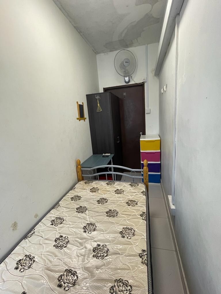 Immediate Available / Near Lavender MRT/Nicoll Highway MRT / Bugis MRT  /Min 3 - 12 Month Rental / For 1 pax stay / Include utilities / No owner stay - Lavender - Bedroom - Homates Singapore