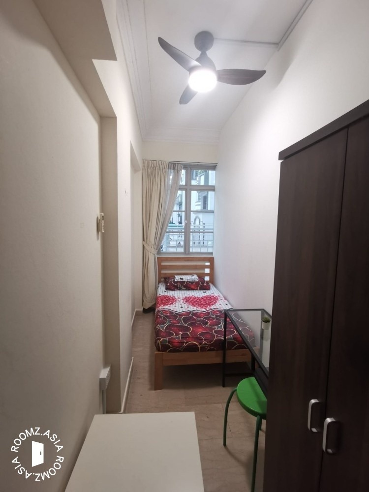 Single room for rent - Pinetree Condominium - Bukit Timah 武吉知馬 - 分租房间 - Homates 新加坡