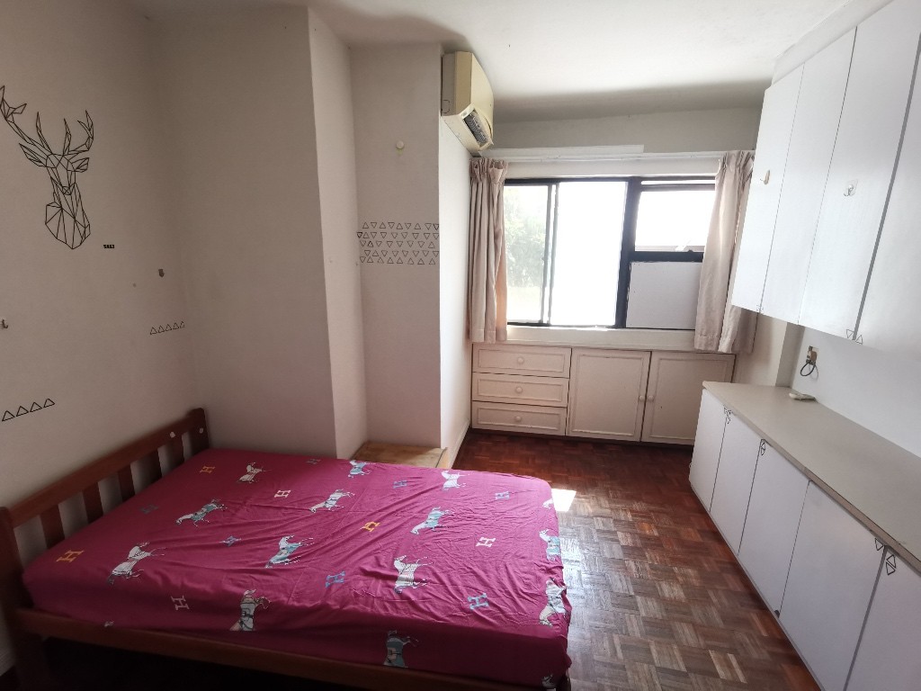 Room For Rent - Bukit Batok, Blk 1P Pine Grove - Bukit Timah 武吉知馬 - 分租房间 - Homates 新加坡
