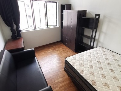 Room for Rent / River Valley (Somerset MRT) / Common Room / 1 Pax Stay / Available Immediate - 338E River Valley Road, Singapore 238370