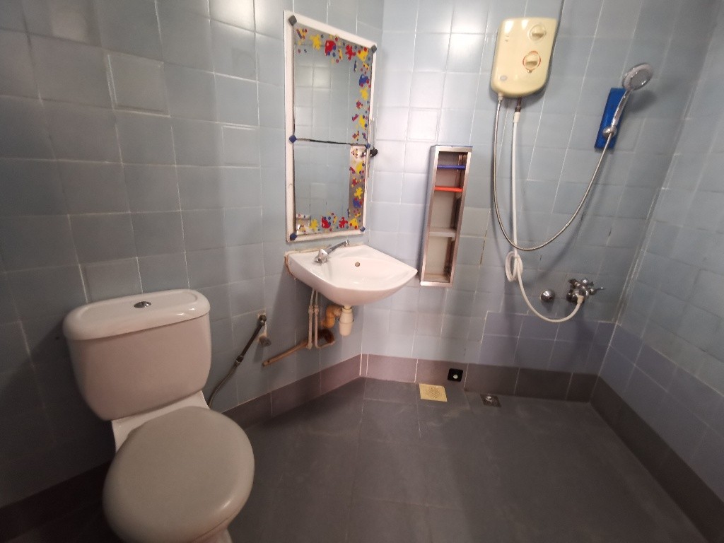 Room for Rent / Jurong East MRT / Deluxe Queen Room / 1-2 Pax Stay / Available Immediate/RM1 - Jurong East 裕廊东 - 分租房间 - Homates 新加坡