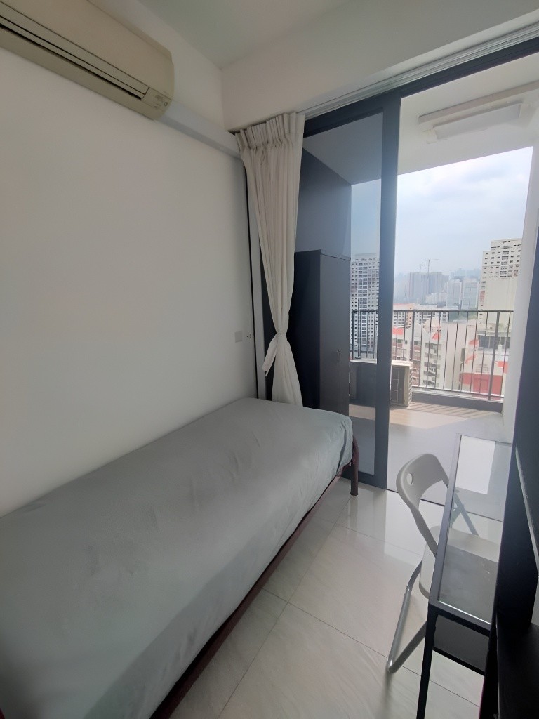 Room for rent / BRADDELL MRT/ TOA PAYOH MRT / Common room / 1pax stay / Available 14 Nov/ GEM RESIDENCES - Toa Payoh 大巴窑 - 整个住家 - Homates 新加坡