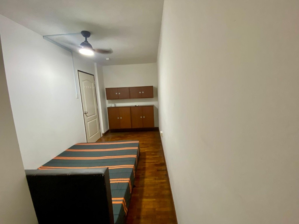 ROOM FOR RENT AT/ 10Q BRADDELL VIEW / COMMON ROOM/ 1PAX STAY/ Available Jan 10 - Toa Payoh - Bedroom - Homates Singapore