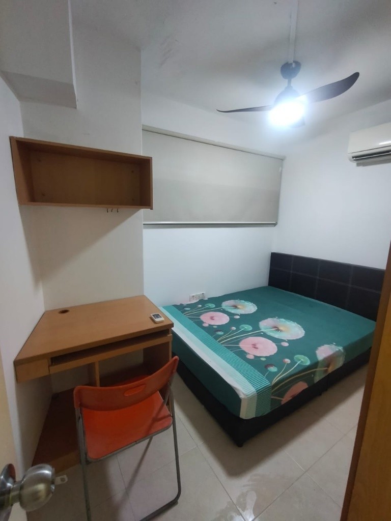 Available Immedidate - Common Room/ fully furnished room with bed/wardrobe/celling fan and air-con/no Owner Stay/No Agent Fee/ Light Cooking allowed/Near Clementi MRT/Dover MRT - Bukit Timah 武吉知馬 - 分租 - Homates 新加坡