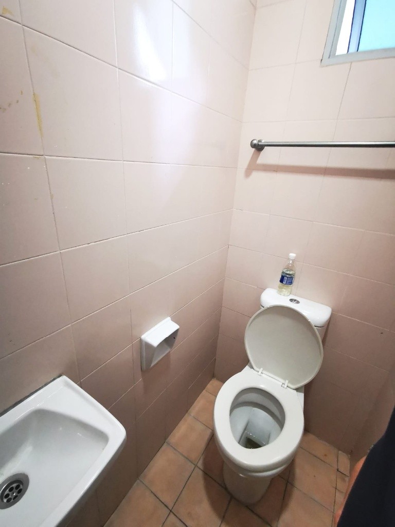 Available Immediate/Common Room/Near Toa Payoh, Novena MRT/No Owner Staying/Fully Furnished with Bed/Wardrobe/WIFI/Air-con - Toa Payoh 大巴窑 - 分租房间 - Homates 新加坡