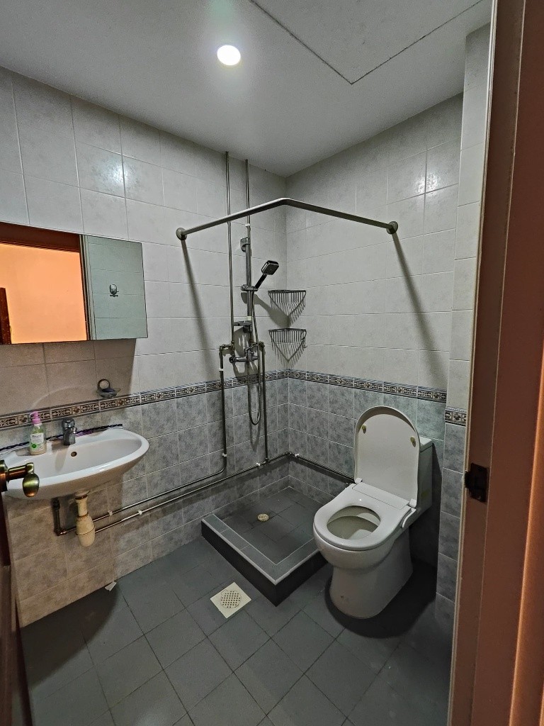 Room for rent / Kembangan MRT | Eunos mrt / Common room / 1-2 pax stay/ Available 15 Jan - Eunos - Flat - Homates Singapore