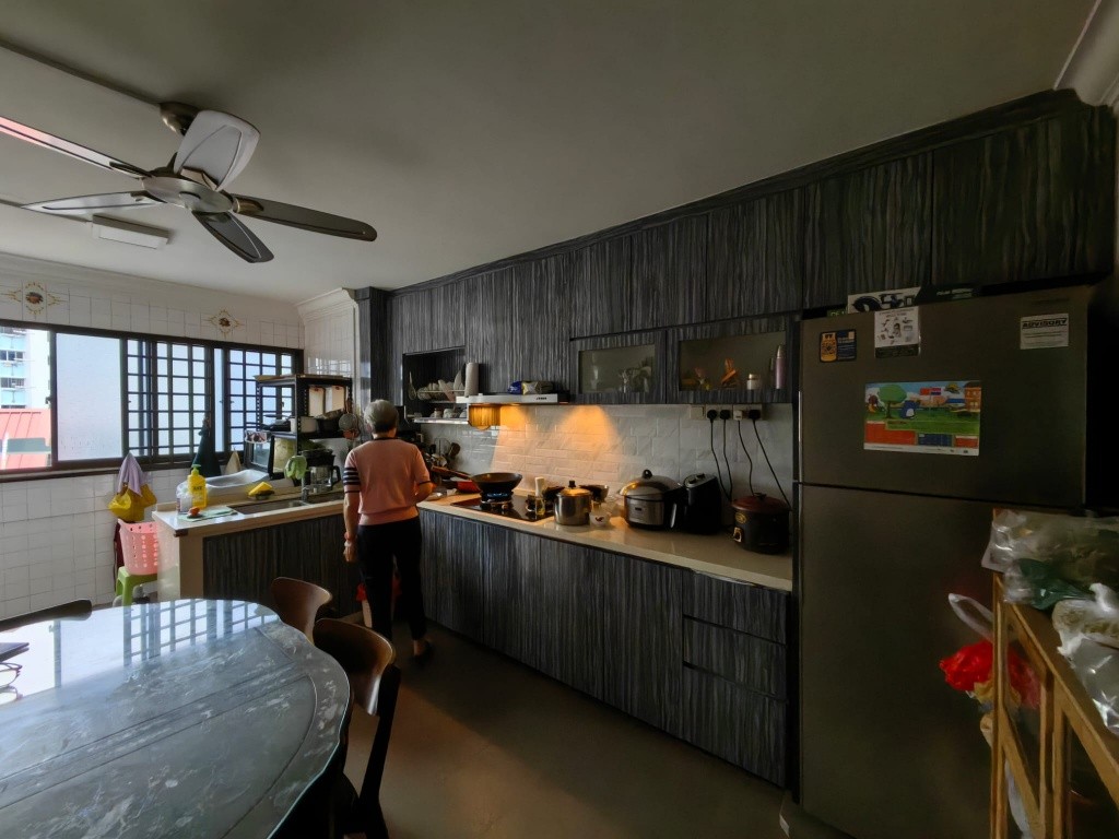 [FOR RENT] Blk 264 Jurong East St 24 - Mid Floor - Available Immediately - Jurong East - Bedroom - Homates Singapore